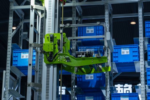 内容引擎三组件：模板变量·模块化内容库·效果追踪